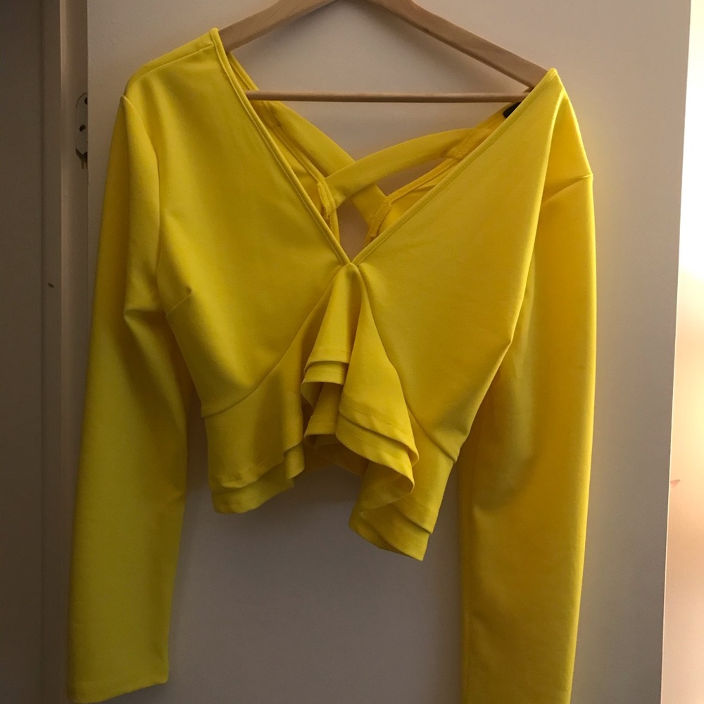 Croptop fashion nova 30 negotiable